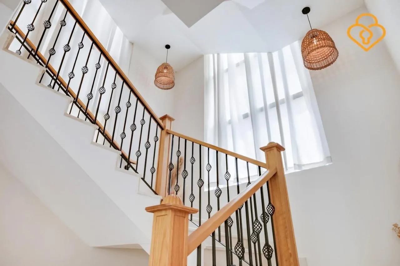 Keysplease 4 Bed Villa Jacuzzi & Pool Jumeirah Park Dubaj 0*,  Egyesült Arab Emírségek